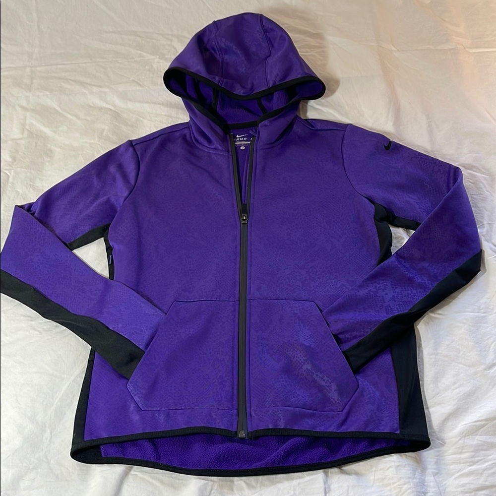 Nike Therma-Fit Jacket in Deep Purple - Picture 1 of 8